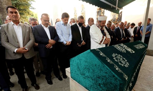 Vali Canbolat Merhume Burkay'ın Cenaze Törenine Katıldı