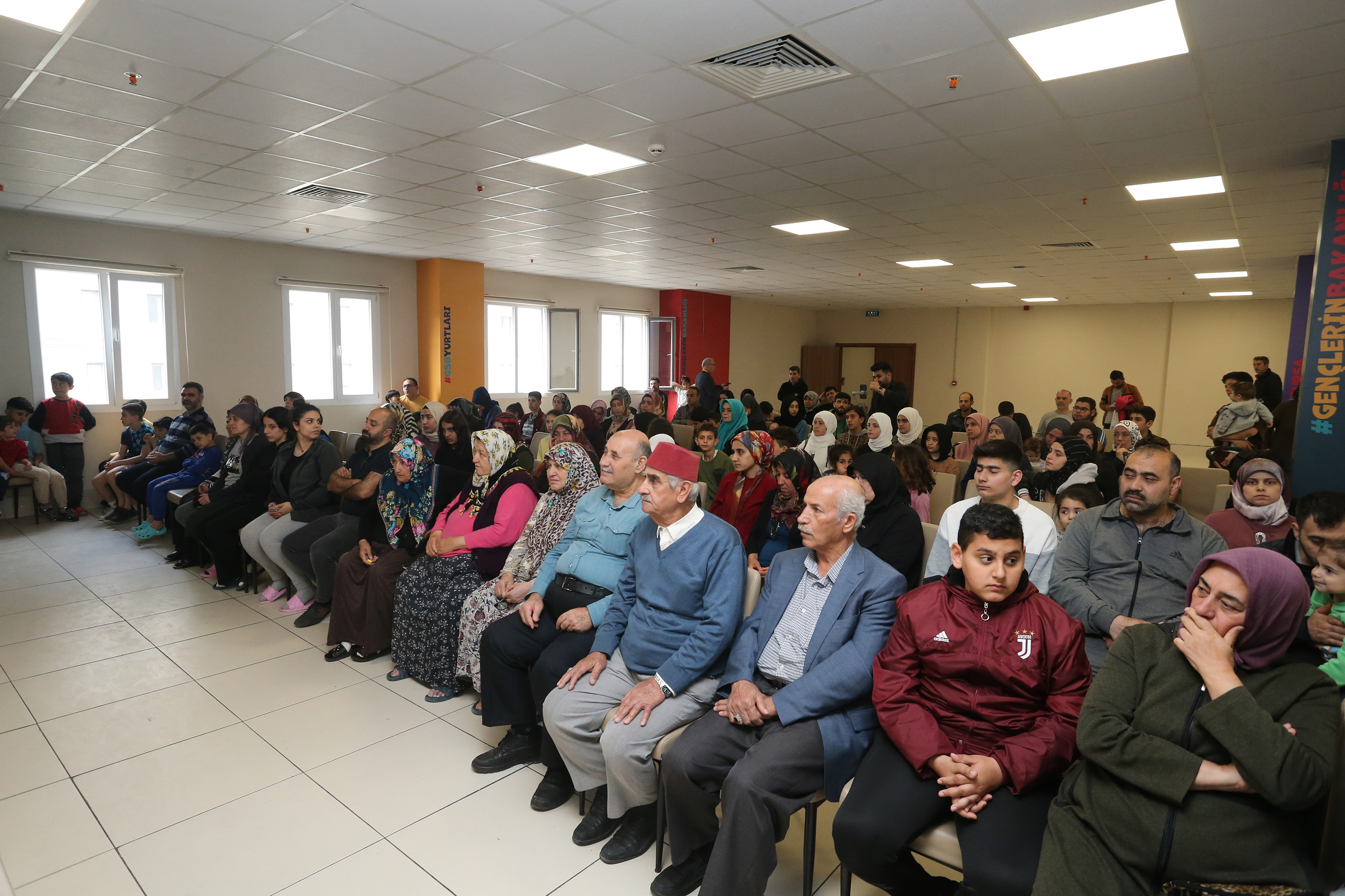 Sanayi Ve Teknoloji Bakan M Z Varank Ve Vali Canbolat Depremzede