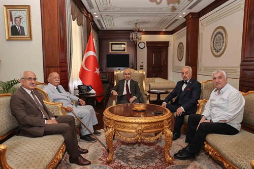 Bursa Büyükşehir Belediyesi Huzurevleri Kurucu Başkanı Saker'den Vali  Demirtaş'a ziyaret 